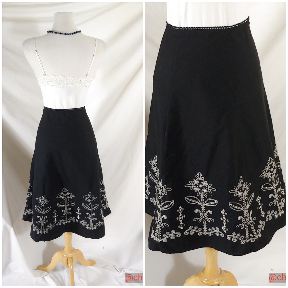 Elementz black cotton aline skirt Size L white Embroidered detail at hem - Picture 2 of 5